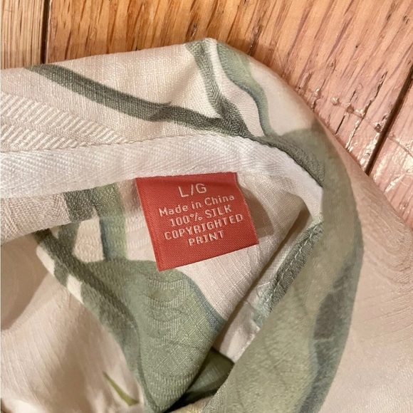 Tommy Bahama Men’s Size L Hawaiian 100% Silk Shirt Floral Bird Of Paradise - Picture 5 of 8